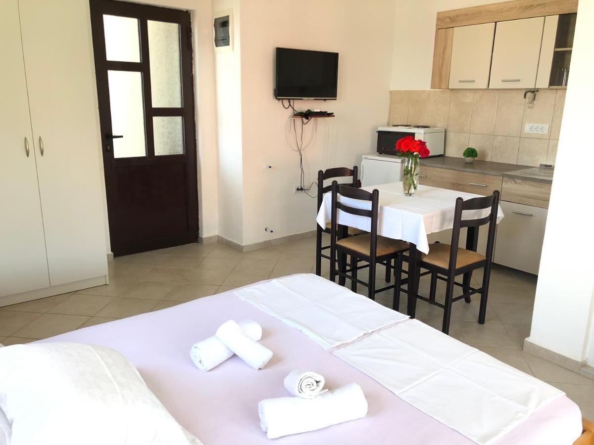 Apartments Radosevic Ulcinj Eksteriør bilde