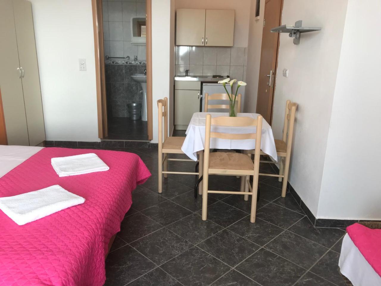 Apartments Radosevic Ulcinj Eksteriør bilde